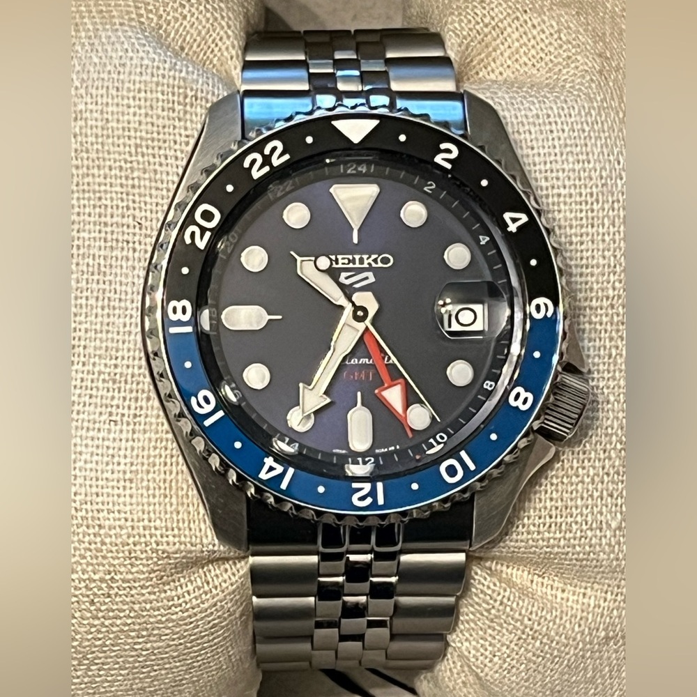 Seiko SSK03 GMT Watch Blueberry